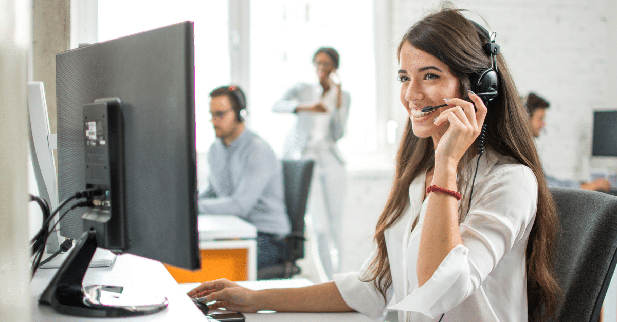 Is Jennifer Coolidge a Robot? New Ad From Discover Highlights Live Customer Service‌